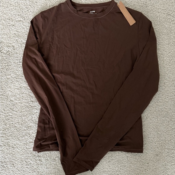 NWT! Skims - Fits Everybody long sleeve t-shirt, size L, color: cocoa - Picture 3 of 8